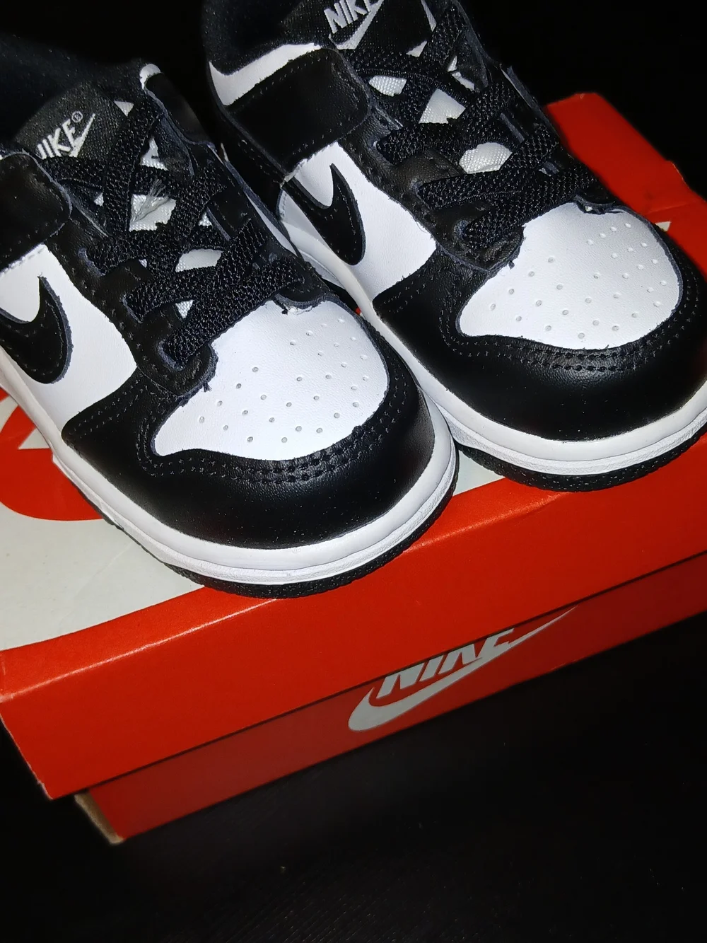 Nike Kids Toddler Black and White Low-Top Sneakers